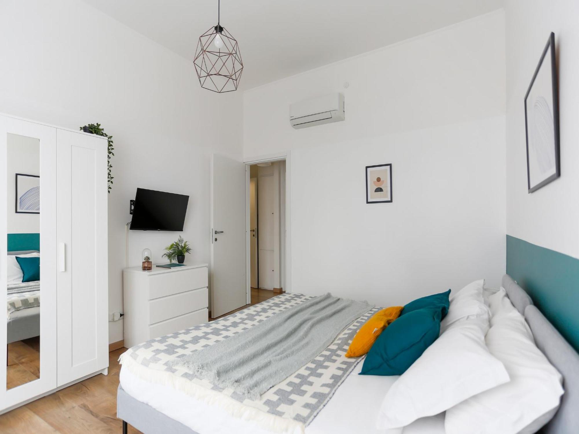 The Best Rent - Cozy Two-Bedroom Apartment Near Colonne S Lorenzo Milan Exterior photo